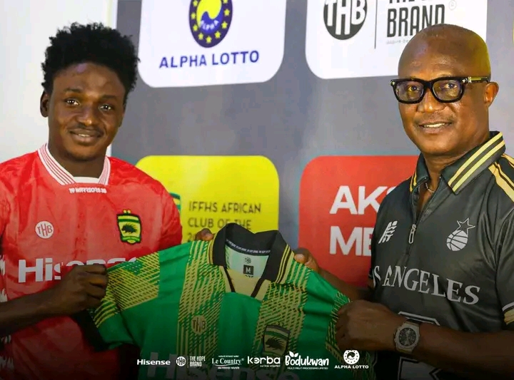 Kumasi Asante confirms the signing of a new striker